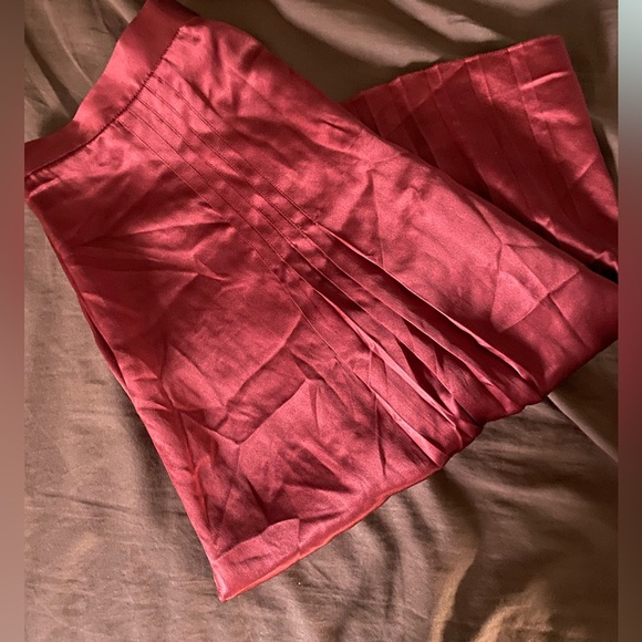 Marc Jacob’s 100% Silk  Skirt - Picture 5 of 5